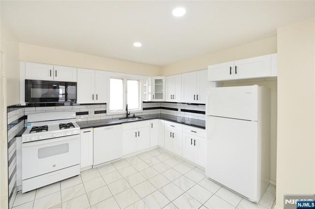 100 Eastern Way, Rutherford, NJ 07070