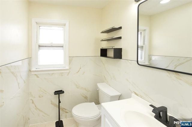 100 Eastern Way, Rutherford, NJ 07070