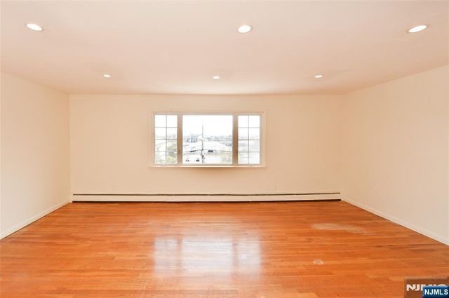 100 Eastern Way, Rutherford, NJ 07070