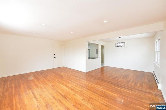 100 Eastern Way, Rutherford, NJ 07070