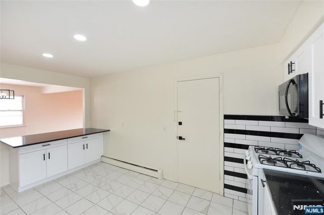 100 Eastern Way, Rutherford, NJ 07070