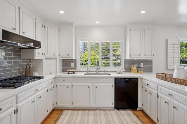 600 Los Altos Avenue, Los Altos, CA 94022