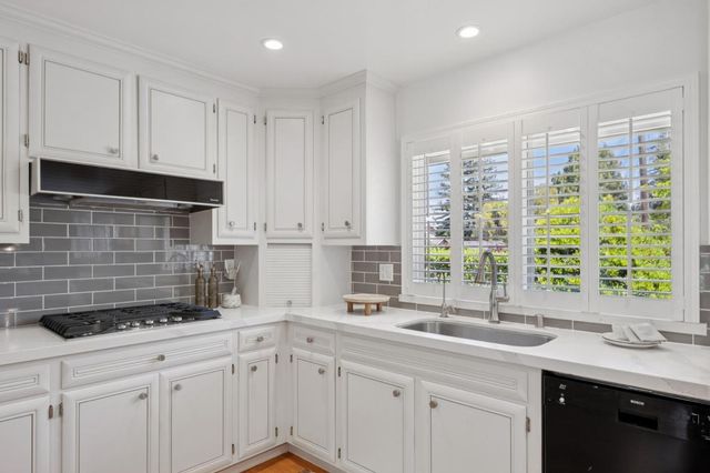 600 Los Altos Avenue, Los Altos, CA 94022