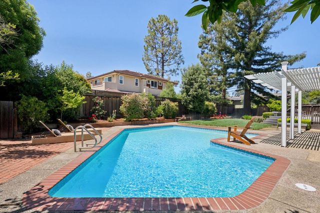 600 Los Altos Avenue, Los Altos, CA 94022