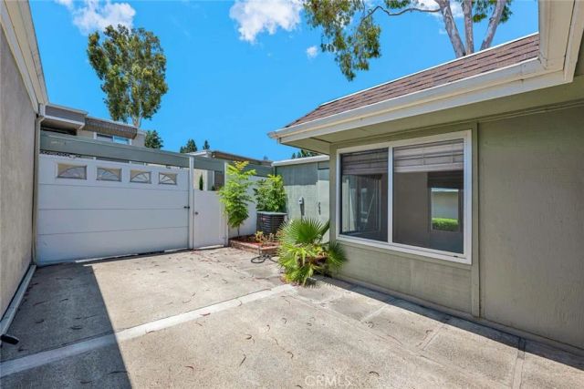 23432 Caminito Salado, Laguna Hills, CA 92653
