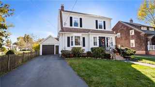 8 Atlantic Avenue, Warwick, RI 02888