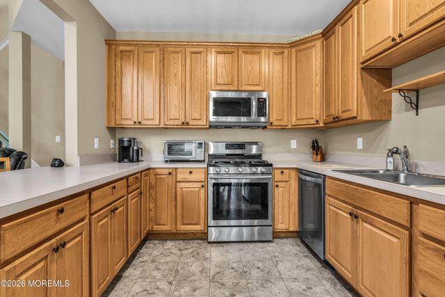 135 Brookfield Drive, Jackson, NJ 08527