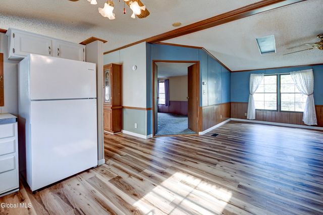 494 Lepper Road, Amsterdam, NY 12010