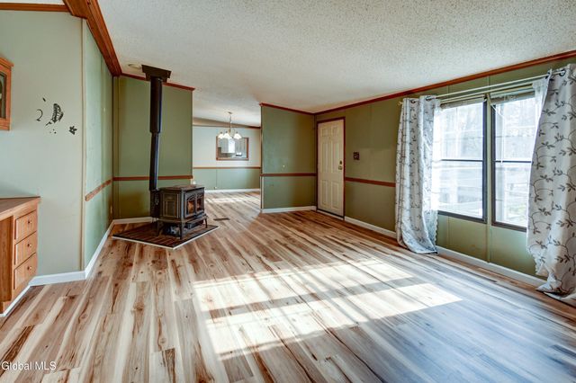 494 Lepper Road, Amsterdam, NY 12010