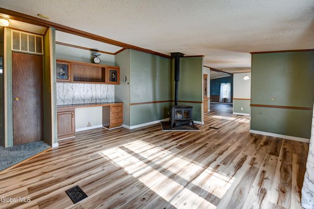 494 Lepper Road, Amsterdam, NY 12010