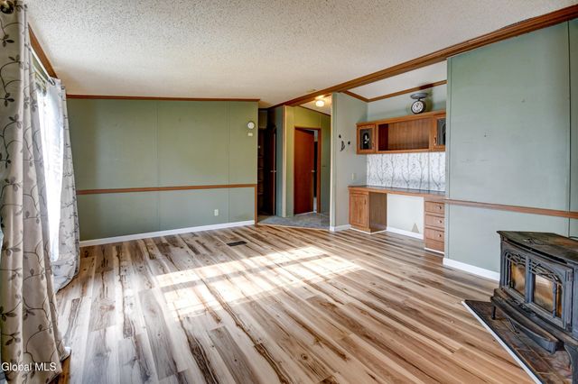 494 Lepper Road, Amsterdam, NY 12010