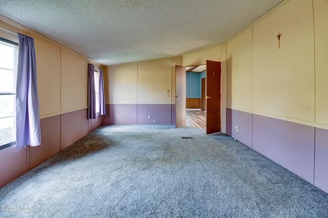 494 Lepper Road, Amsterdam, NY 12010