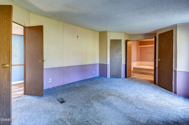 494 Lepper Road, Amsterdam, NY 12010