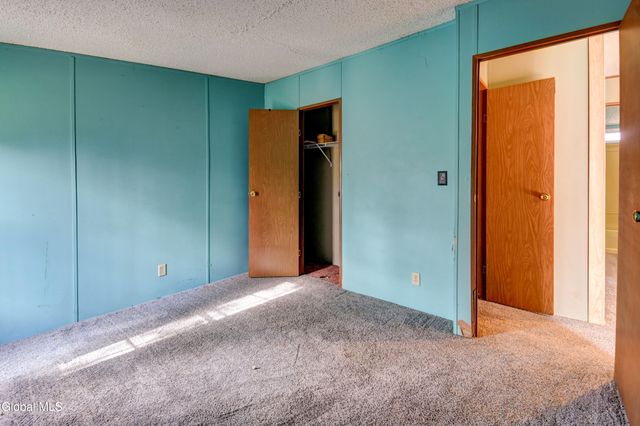 494 Lepper Road, Amsterdam, NY 12010