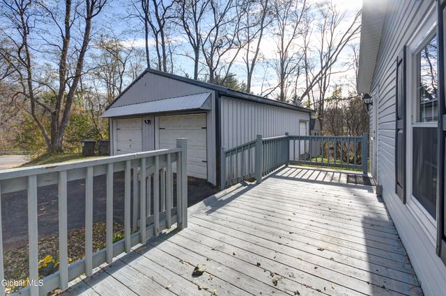 494 Lepper Road, Amsterdam, NY 12010