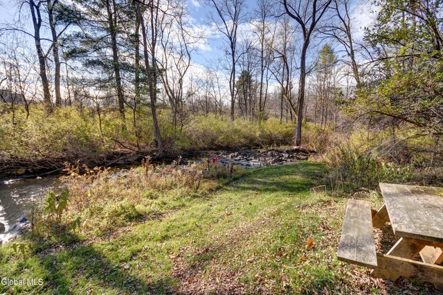 494 Lepper Road, Amsterdam, NY 12010