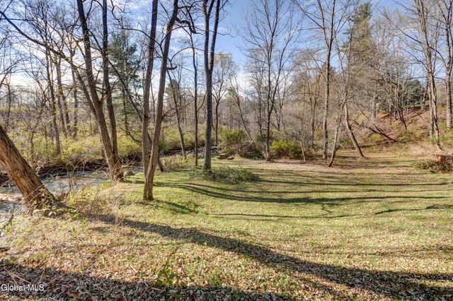 494 Lepper Road, Amsterdam, NY 12010