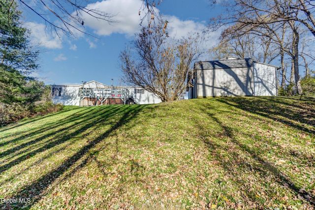 494 Lepper Road, Amsterdam, NY 12010