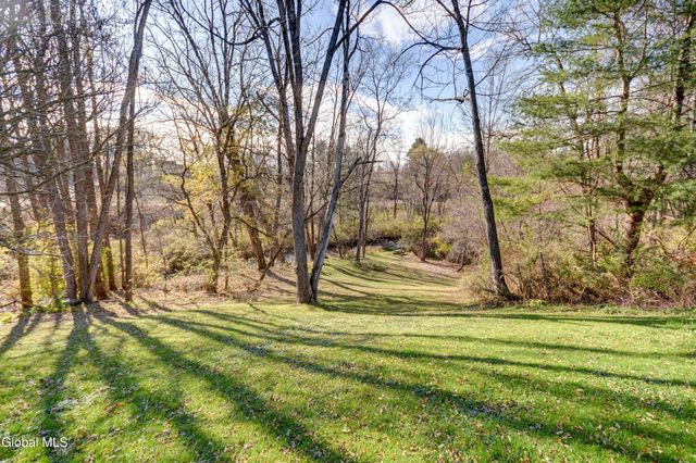 494 Lepper Road, Amsterdam, NY 12010