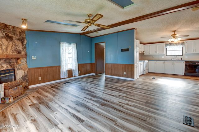 494 Lepper Road, Amsterdam, NY 12010