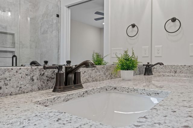 2124 Caracara Drive, New Bern, NC 28560