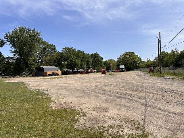 123 Culvert Street, Fennville, MI 49408