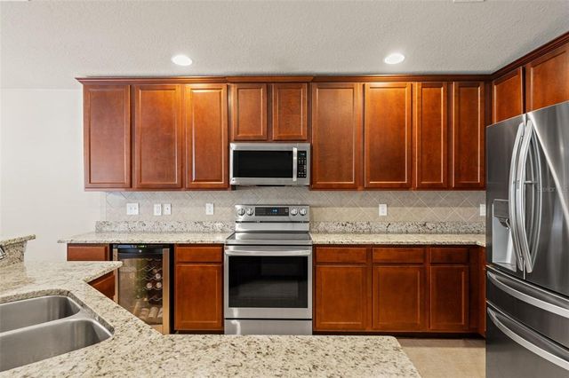 6631 BOULDER RUN LOOP, Wesley Chapel, FL 33545