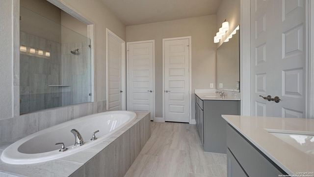 10811 Twyla Road, San Antonio, TX 78224