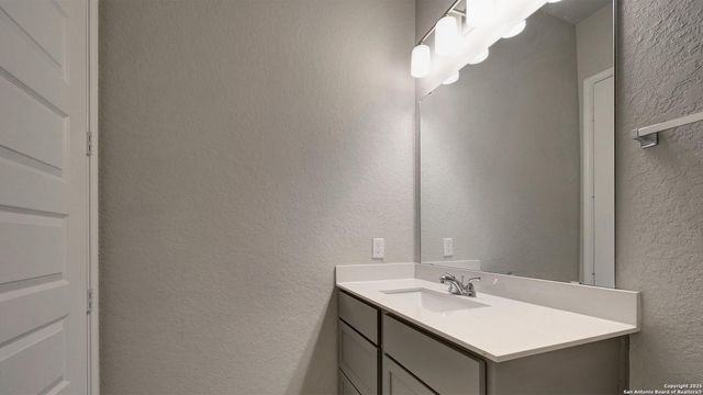 10811 Twyla Road, San Antonio, TX 78224
