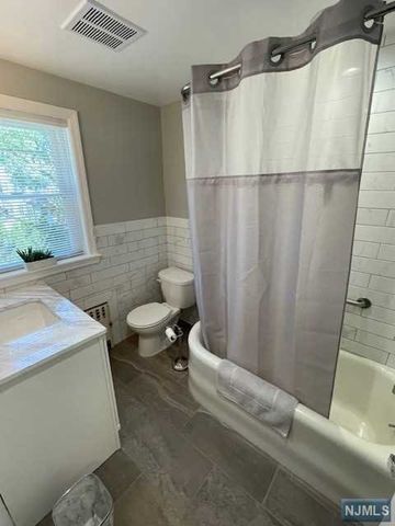477 Beverly Road, Teaneck, NJ 07666