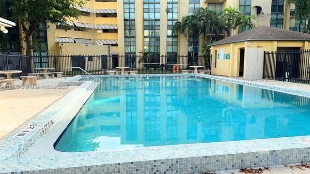 11800 SW 18th St 131-4, Miami, FL 33175
