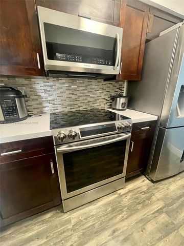 11800 SW 18th St 131-4, Miami, FL 33175
