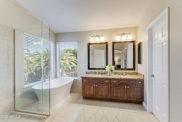 6830 W AURORA Drive, Glendale, AZ 85308