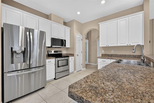 26915 HONEYMOON AVENUE, Leesburg, FL 34748