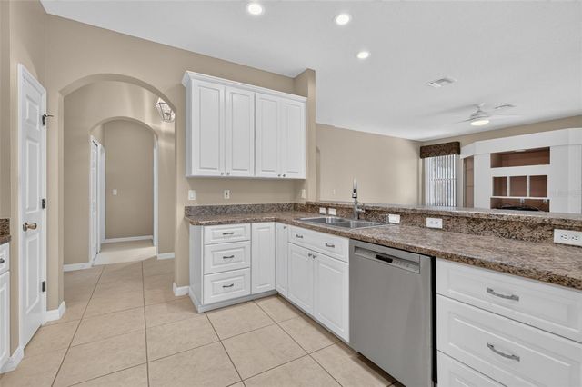 26915 HONEYMOON AVENUE, Leesburg, FL 34748