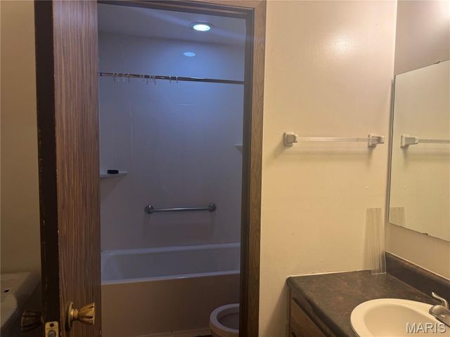 4430 Enright Avenue, St Louis, MO 63108