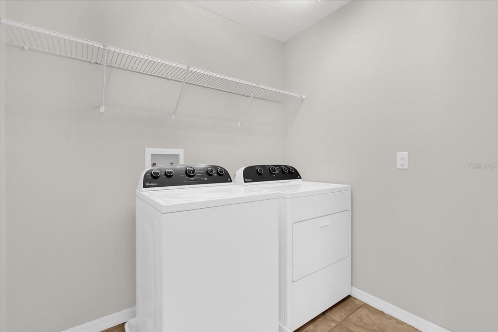 Image 17 of property listing at 11932 LORENZA LANE, Orlando, FL 32827