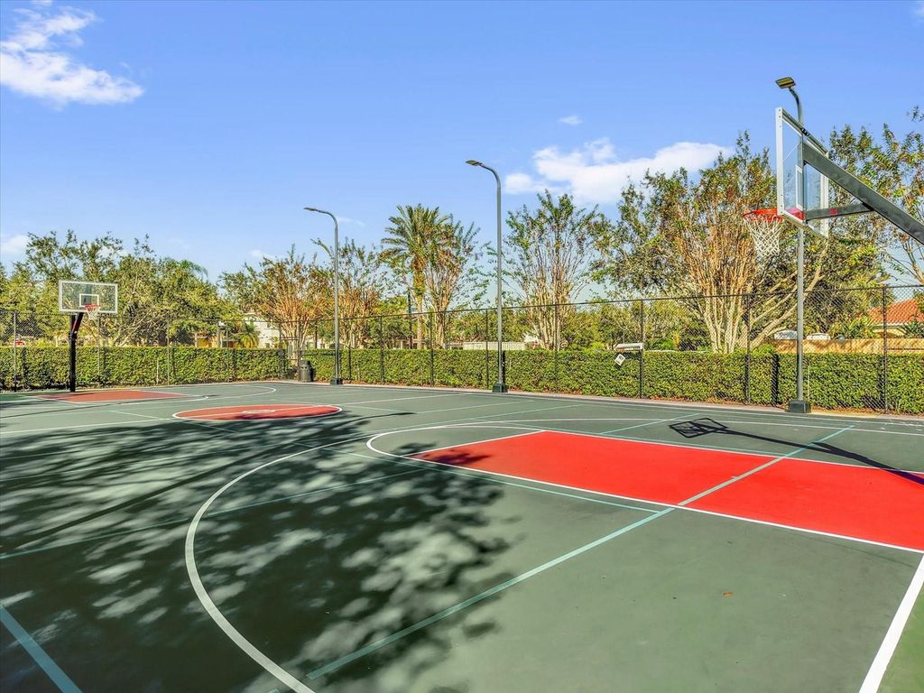 Image 48 of property listing at 11932 LORENZA LANE, Orlando, FL 32827