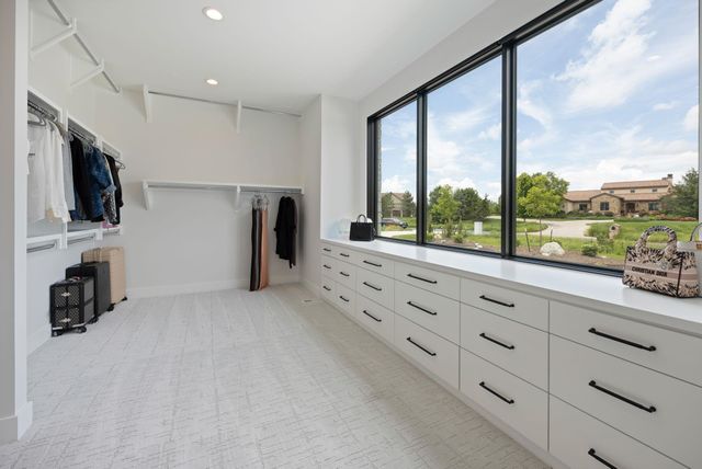 1307 E Bluestem Ct, Andover, KS 67002