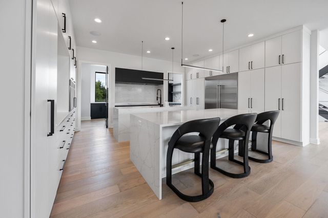 1307 E Bluestem Ct, Andover, KS 67002