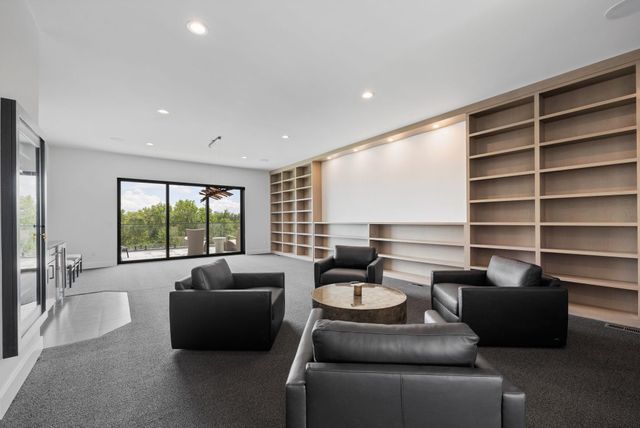 1307 E Bluestem Ct, Andover, KS 67002