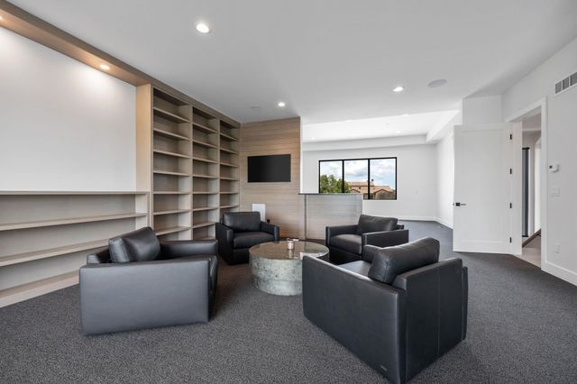 1307 E Bluestem Ct, Andover, KS 67002