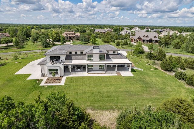 1307 E Bluestem Ct, Andover, KS 67002