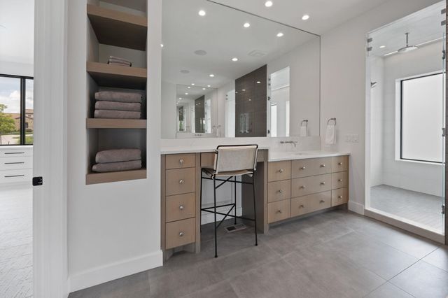 1307 E Bluestem Ct, Andover, KS 67002