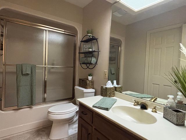 9512 CAMBERWELL Drive, Fort Wayne, IN 46804