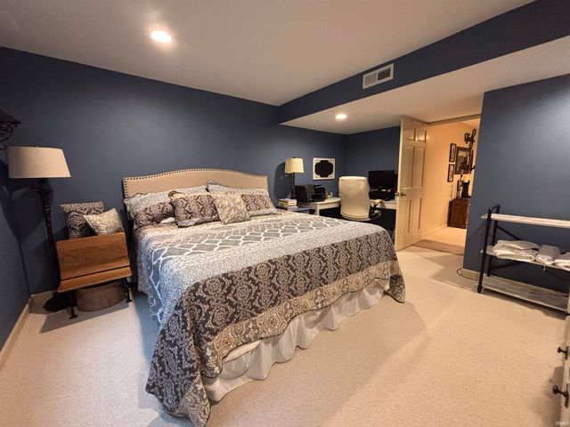 9512 CAMBERWELL Drive, Fort Wayne, IN 46804