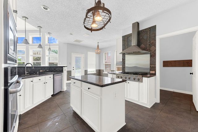 1413 Westmont Drive, Mckinney, TX 75072