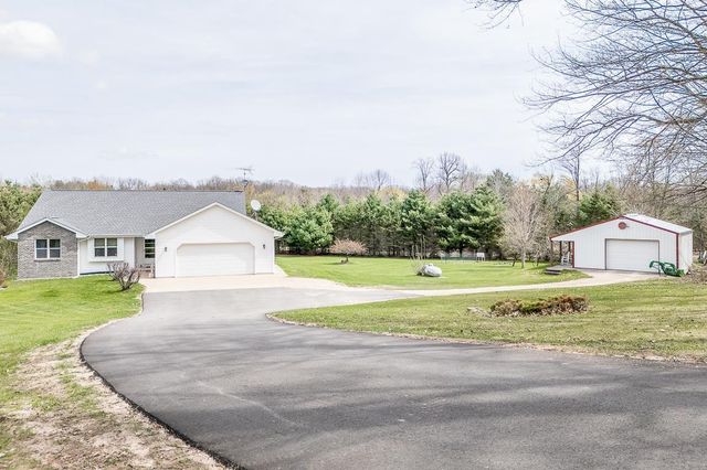 E7420 STAGE ROAD, New London, WI 54961