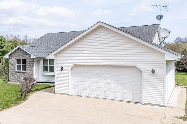 E7420 STAGE ROAD, New London, WI 54961