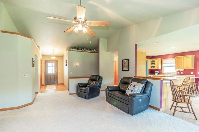 E7420 STAGE ROAD, New London, WI 54961